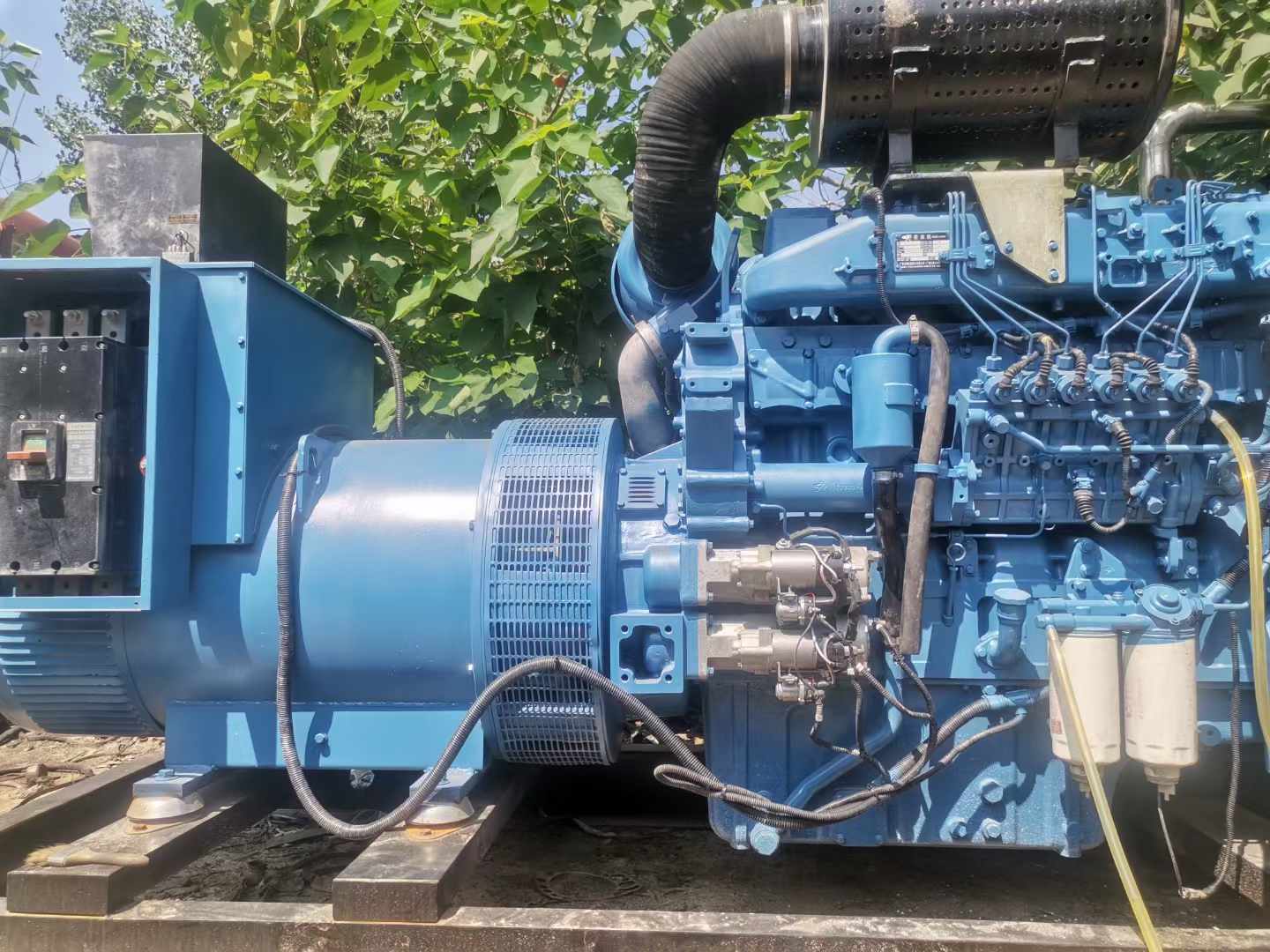 自流井详细说明降低 800kW 柴油发电机输出电流波动的方法