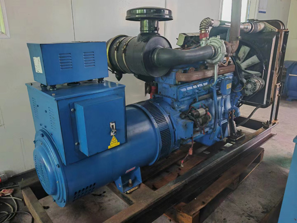 自流井100kW柴油发电机组使用多级机油有哪些优缺点？